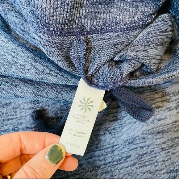 Athleta Downplay Drawstring Blue Heather Mini Skirt M - Picture 8 of 9